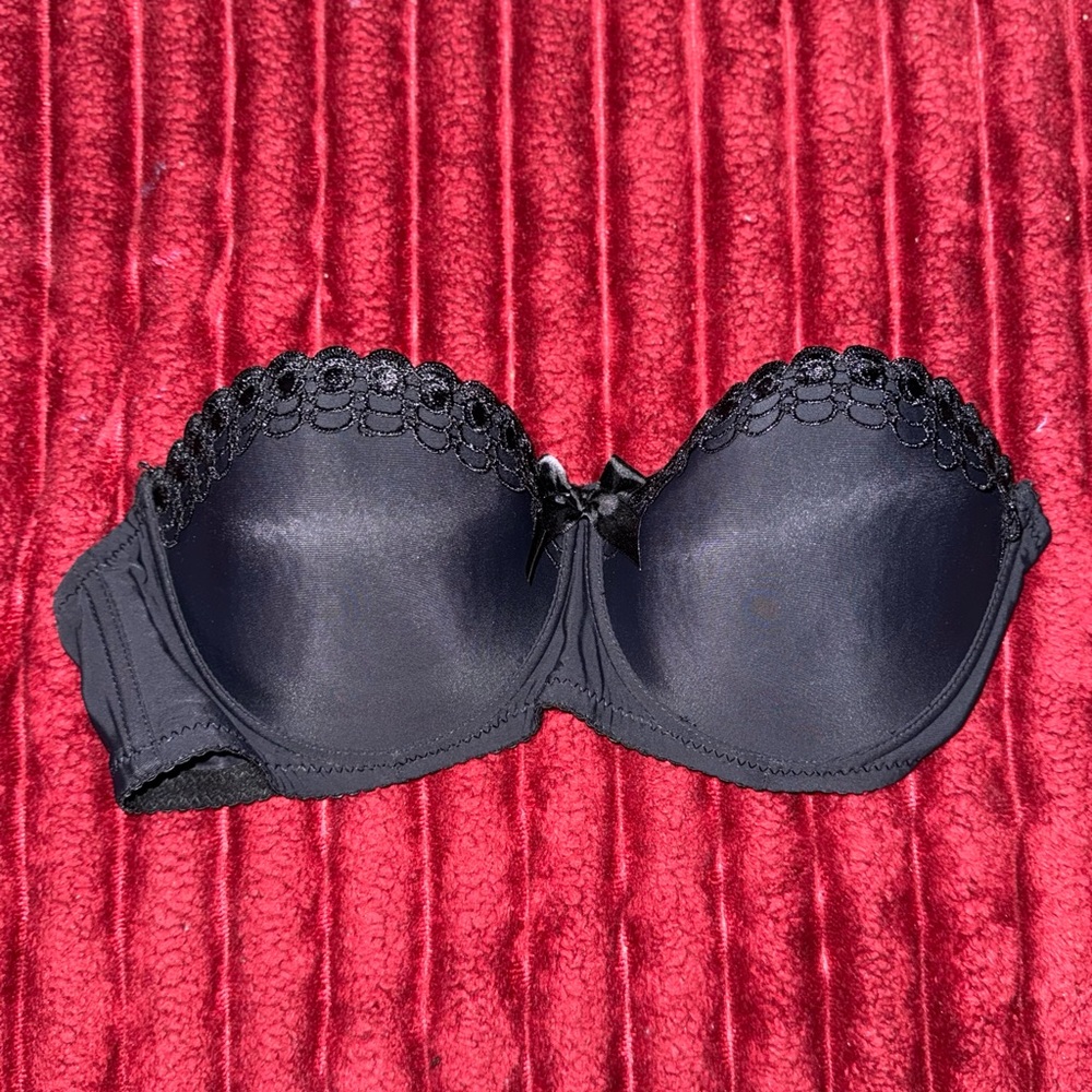 Elegant Black Lace Trim Bra
